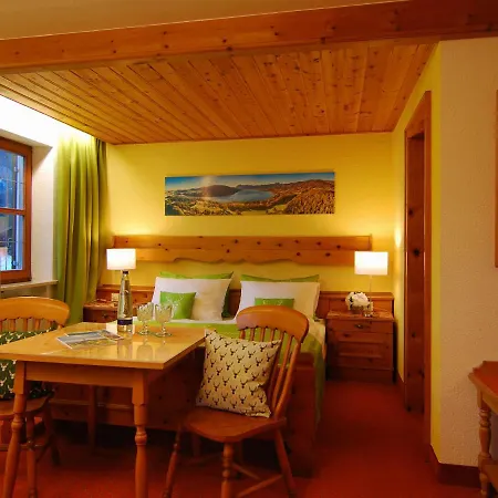 Hubertus 3*